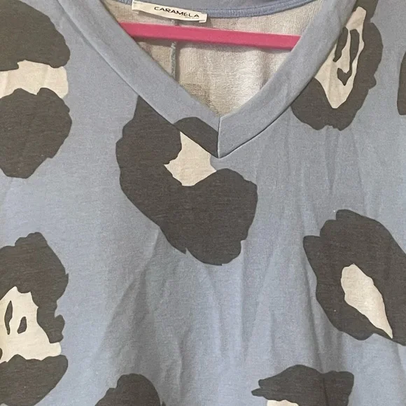 Light Blue V-Neck Short Sleeve Animal Spot Tee for sleep - Picture 2 of 5